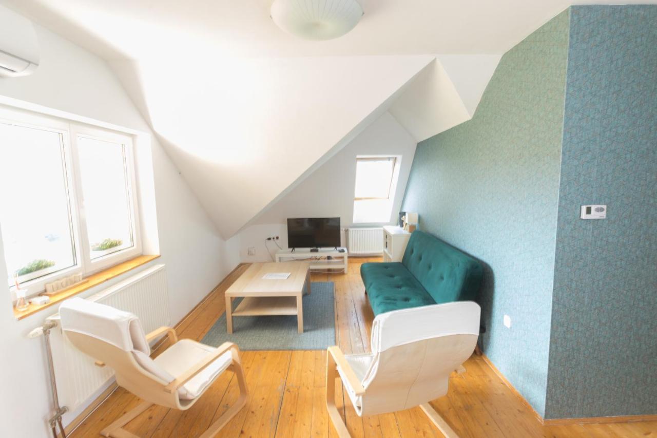 Hi-Bp Garden City Batsanyi Apartment 3 Rooms, Apartment Upstairs Near The City Train With Free Parking Budapeste Exterior foto