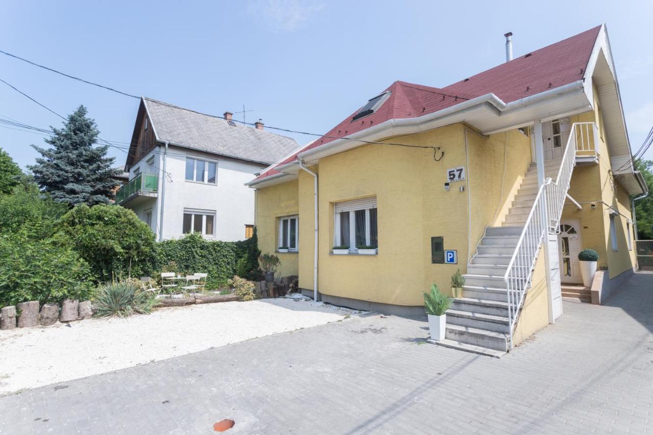 Hi-Bp Garden City Batsanyi Apartment 3 Rooms, Apartment Upstairs Near The City Train With Free Parking Budapeste Exterior foto